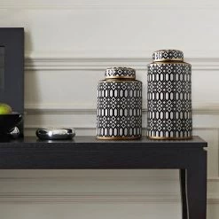 Staunton And Henry Home Accessories Round Black And White Urn Vase 6 Staunton And Henry Home Accessories Round Black And White Urn Vase