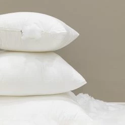 Staunton And Henry Black And White Pattern Bed Cushion Set