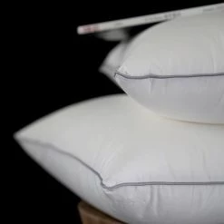 Staunton And Henry Premium Microfibre Throw Cushion Insert