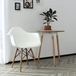 Staunton And Henry Furniture Eames DAW Style Chair